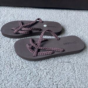 NWOT Chitobae Women's Brown Hand-Braided Flip-Flops Sandals Size 8